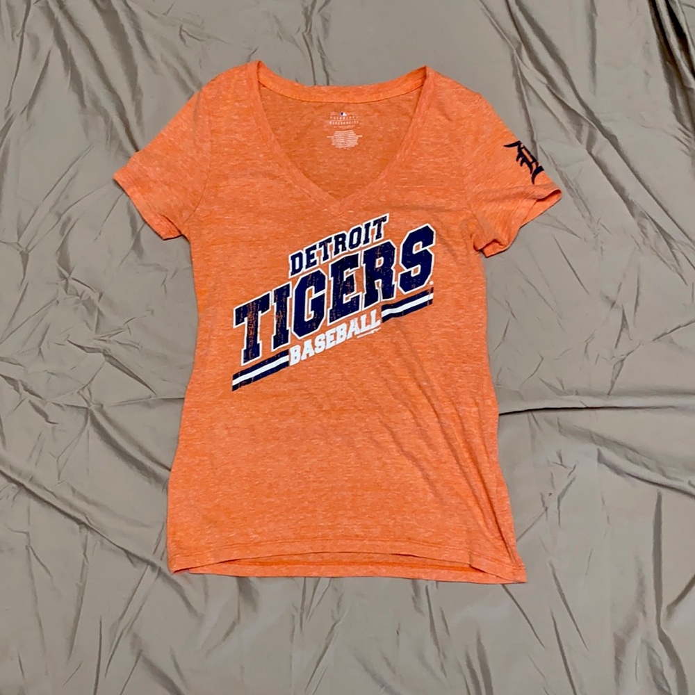 Detroit tigers t shirt
